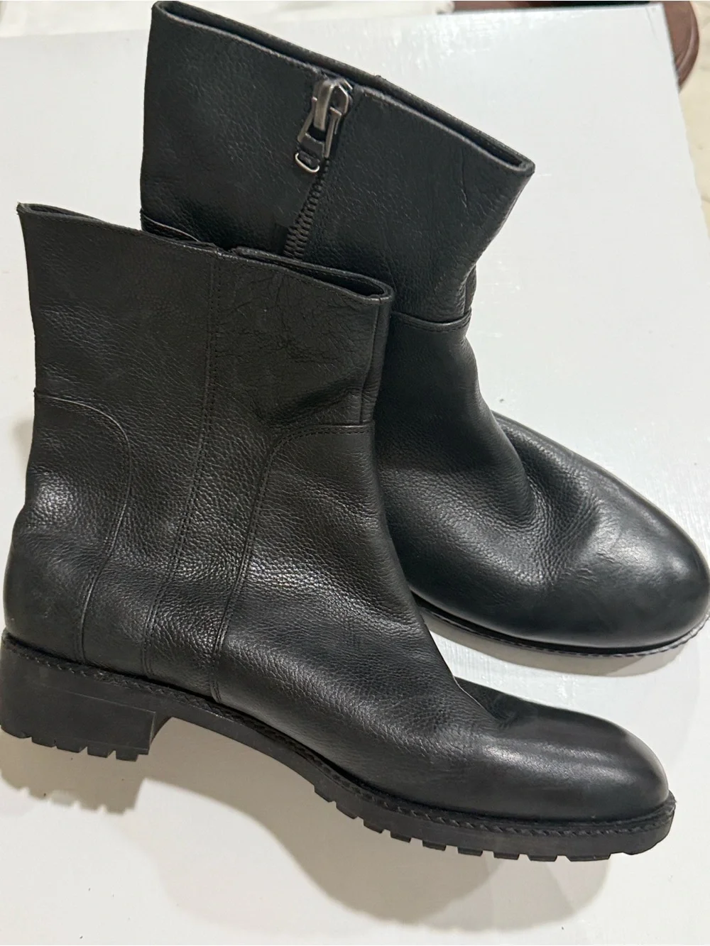 Via Spiga Black Leather outer side Zip-Up Ankle Boots size 11